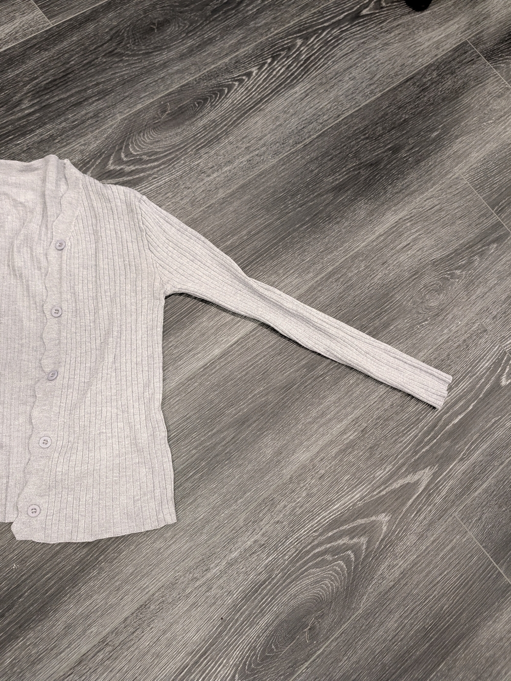 Women's Light Gray Ribbed Button-Front Cardigan - Picture 7 of 9